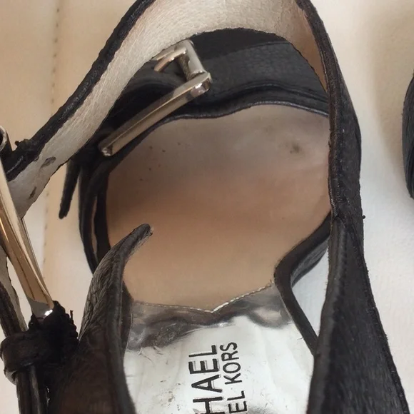 EUC Michael Kors Women's Black 8.5 Heels Sandals - Picture 4 of 15